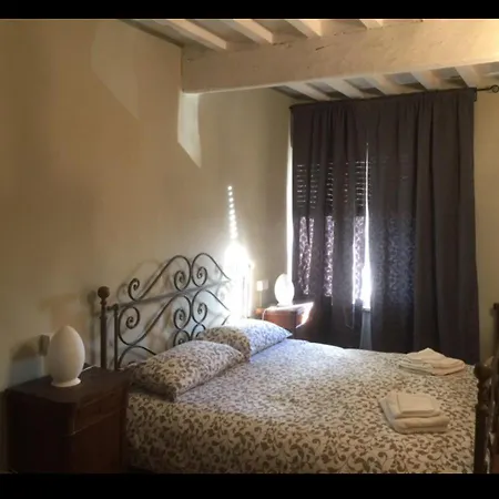 La Casa Dei Prugni 3* Boretto