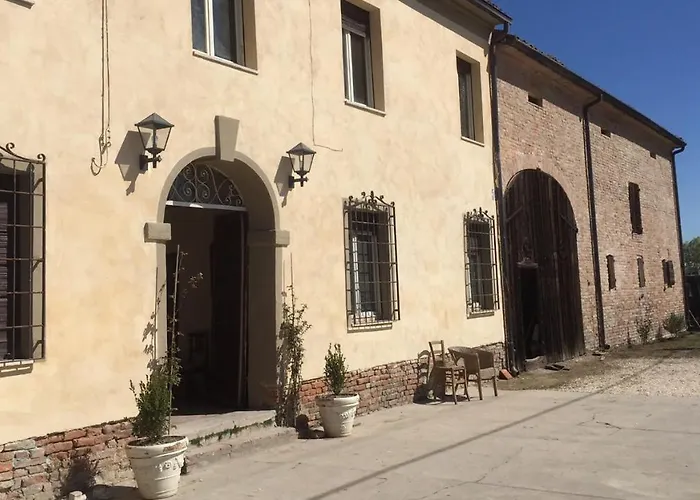 La Casa Dei Prugni Bed & Breakfast Boretto
